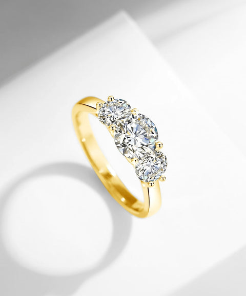 Anillo de moissanita Tria - Oro